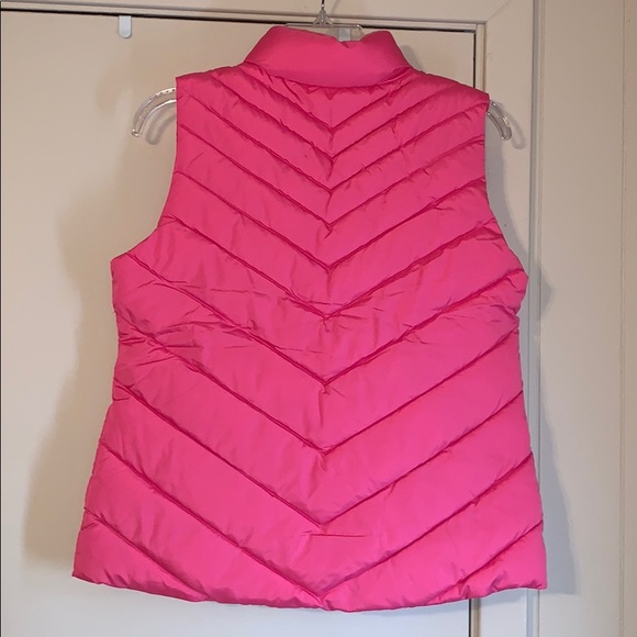 ❌SOLD❌Gap Bold Pink Medium Warmest Puffer Vest NWT - Picture 5 of 5